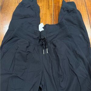 Lululemon Dance Studio Mid Rise 28”